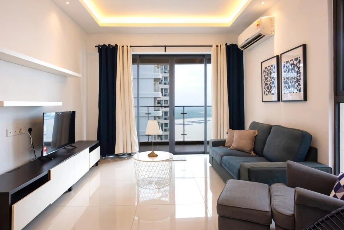 Comfy 3Br Apt In Danga Bay Free Parking Sea View Johor Bahru Exterior photo
