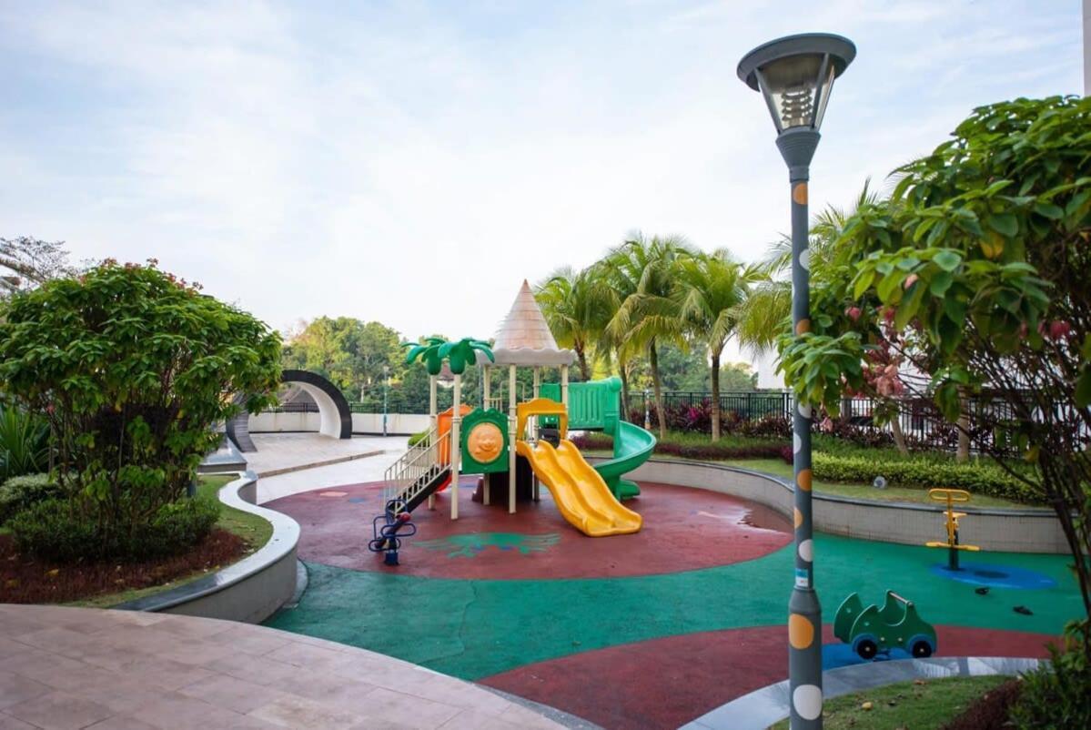 Comfy 3Br Apt In Danga Bay Free Parking Sea View Johor Bahru Exterior photo