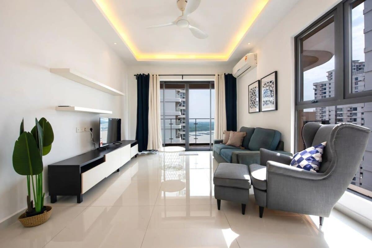 Comfy 3Br Apt In Danga Bay Free Parking Sea View Johor Bahru Exterior photo